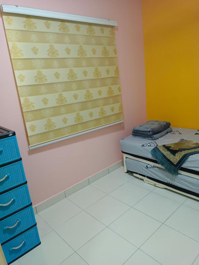 Nena Homestay Setia Alam, Air Conditioned, High Speed Internet Shah Alam Exterior photo