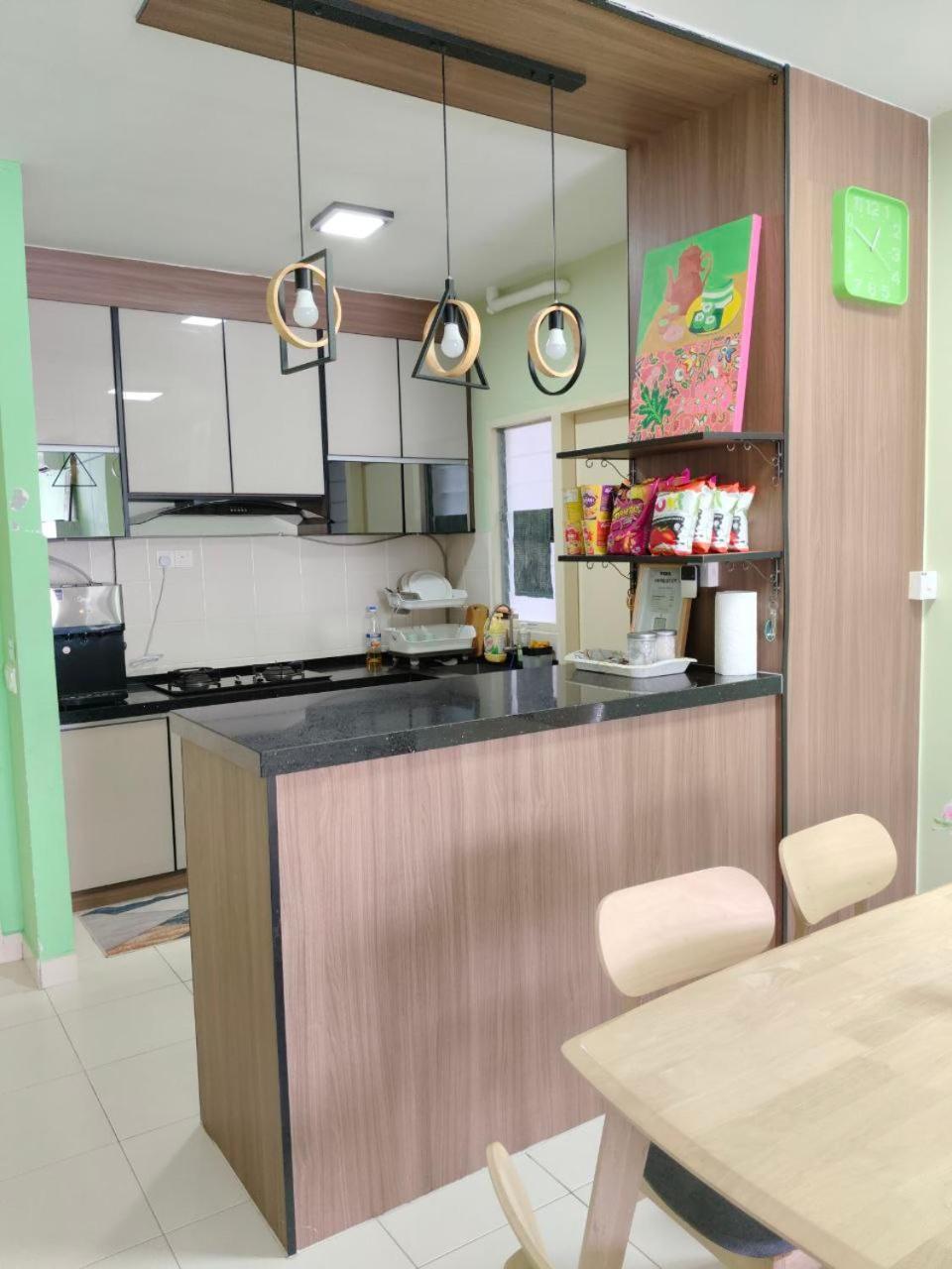 Nena Homestay Setia Alam, Air Conditioned, High Speed Internet Shah Alam Exterior photo